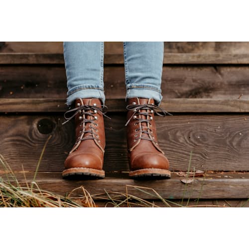 laydown image of Women's Eileen Boot