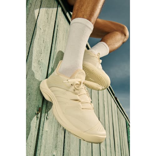 lifestyle image of Corridor x K-Swiss Speedtrac Tennis Shoe