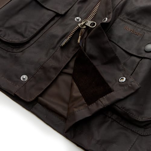 laydown detail image of Corbridge Wax Jacket
