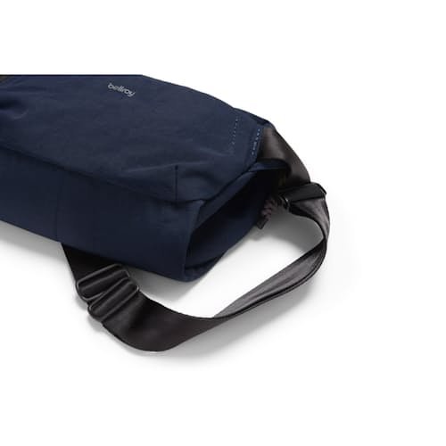 laydown image of Venture Sling 6L