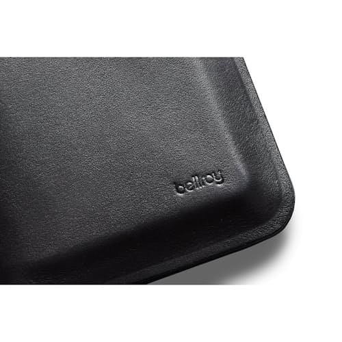 lifestyle image of Apex Note Sleeve Wallet