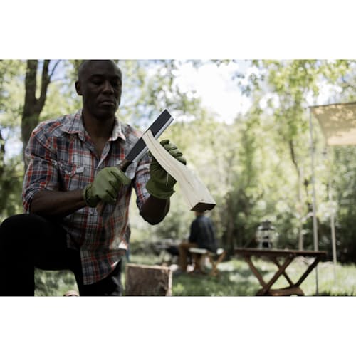 lifestyle image of Japanese Nata Hatchet