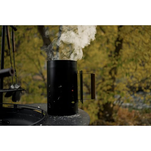 lifestyle image of Chimney Grill Starter