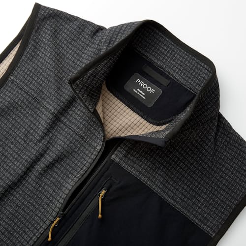 laydown image of Trail Grid Fleece Full Zip Vest