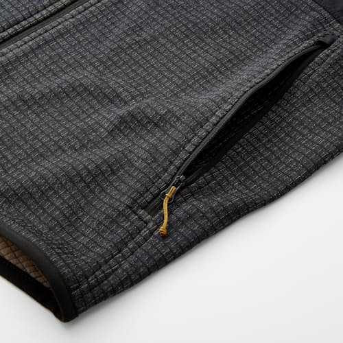lifestyle image of Trail Grid Fleece Full Zip Vest