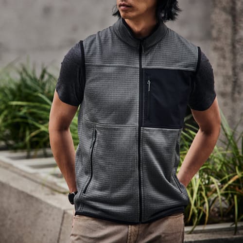 lifestyle image of Trail Grid Fleece Full Zip Vest