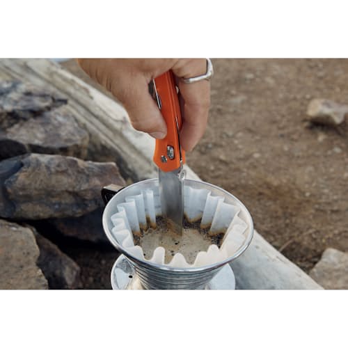 lifestyle image of The Carter Pocket Knife