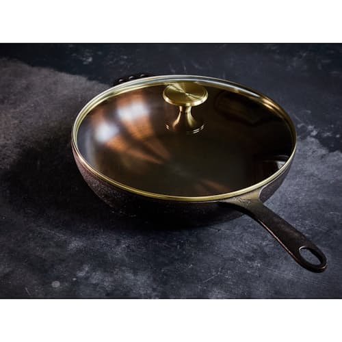 lifestyle image of No. 11 Deep Skillet with Glass Lid