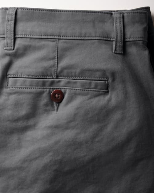 laydown detail image of 365 Chino Short - 5"