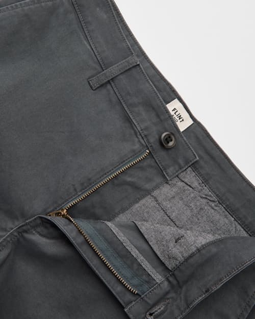 laydown detail image of 365 Chino Short - 5"