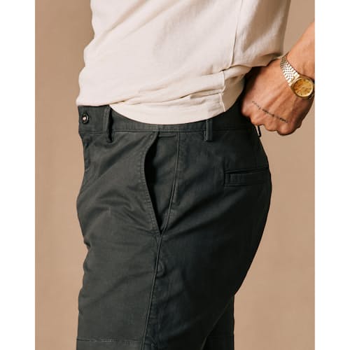 on model image of 365 Short - 5"