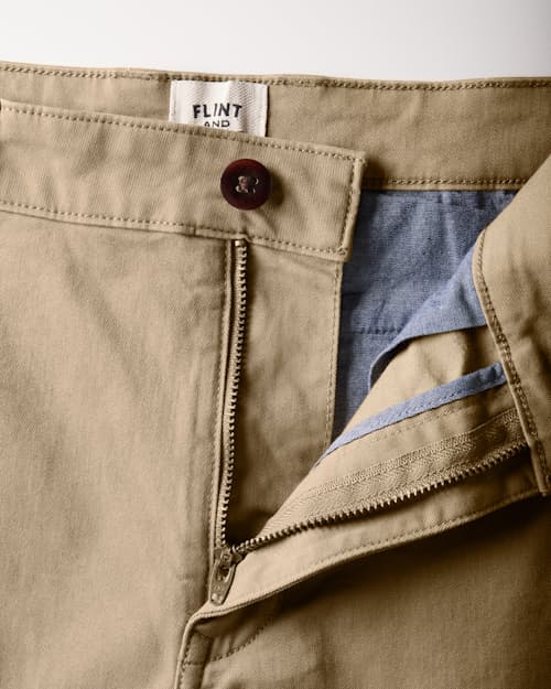 laydown detail image of 365 Chino Short - 5"