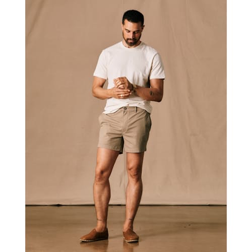on model image of 365 Short - 5"