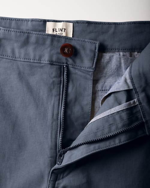 laydown detail image of 365 Chino Short - 5"