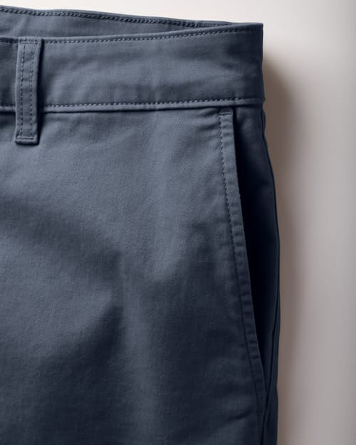 laydown detail image of 365 Chino Short - 5"