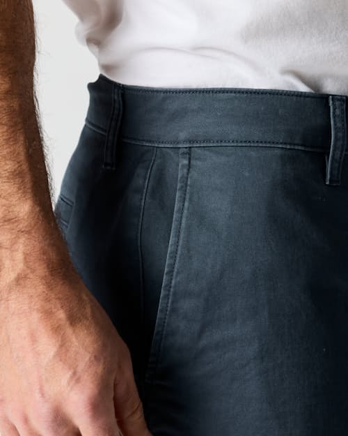 on model image of 365 Chino Short - 5"