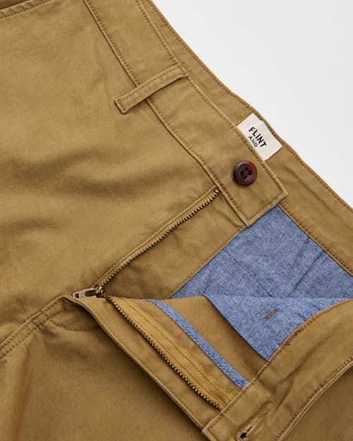 laydown detail image of 365 Chino Short - 5"
