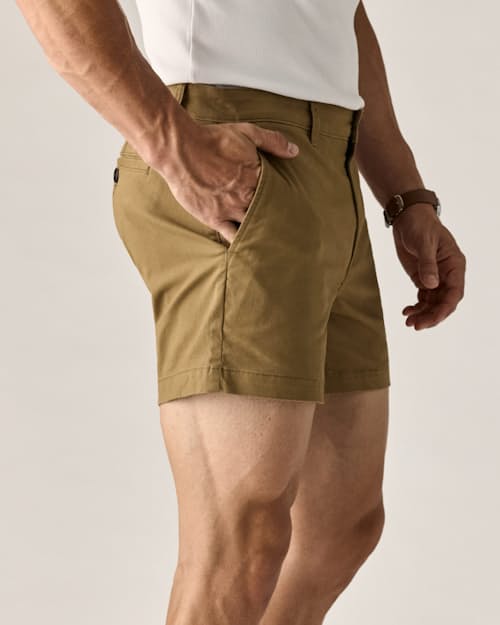 on model image of 365 Chino Short - 5"