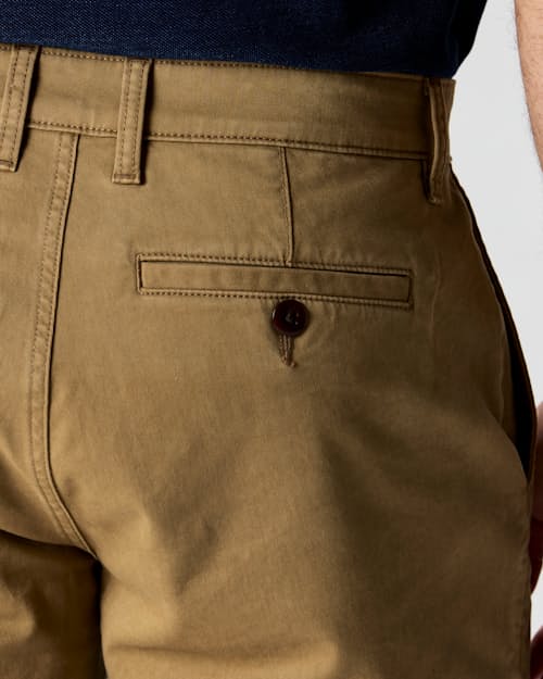 on model image of 365 Chino Short - 5"