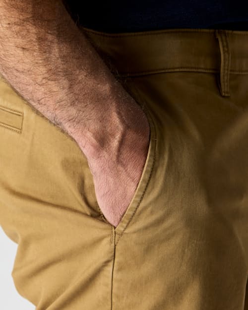 on model image of 365 Chino Short - 5"