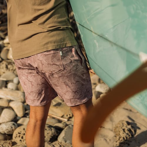 lifestyle image of Performance Lined Swim Trunk - 7"