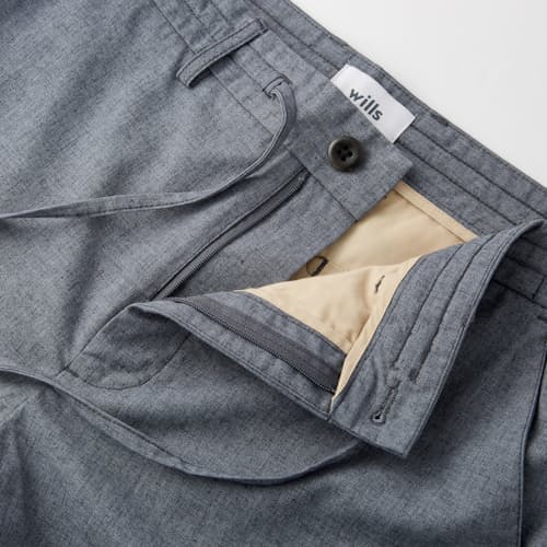 lifestyle image of Wrinkle-Free Linen Short - 9"