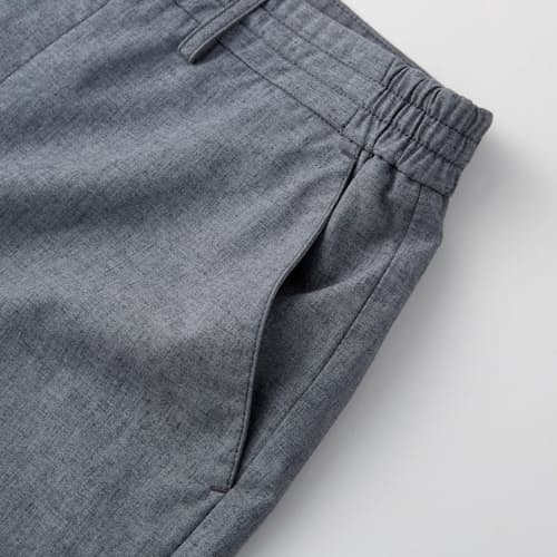 lifestyle image of Wrinkle-Free Linen Short - 9"