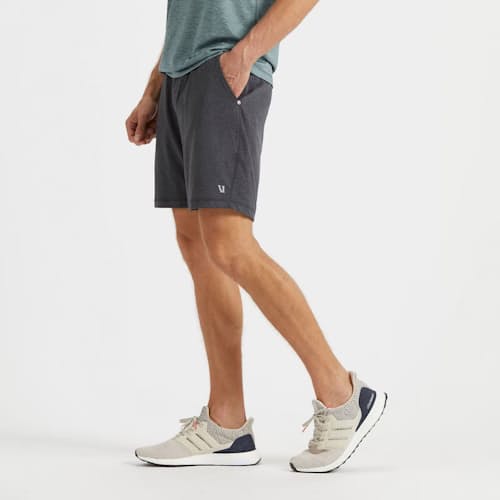 lifestyle image of Ponto Performance Short - 7.5"