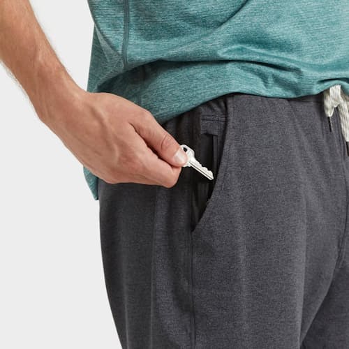 lifestyle image of Ponto Performance Short - 7.5"