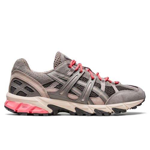 laydown image of Gel-Sonoma 15-50 Sneaker