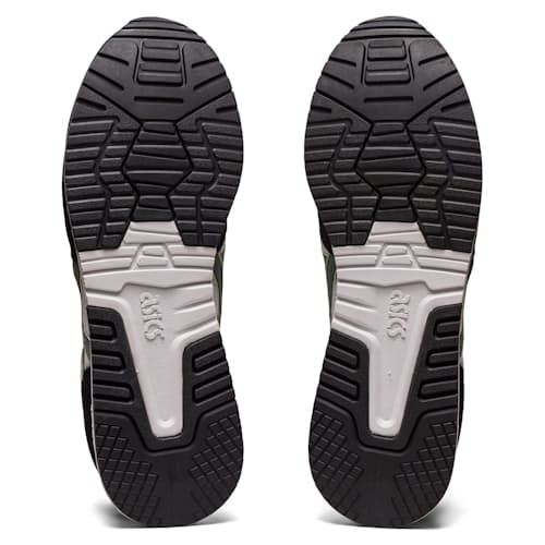 laydown image of Lyte Classic Sneaker