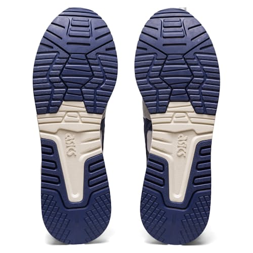 laydown image of Lyte Classic Sneaker
