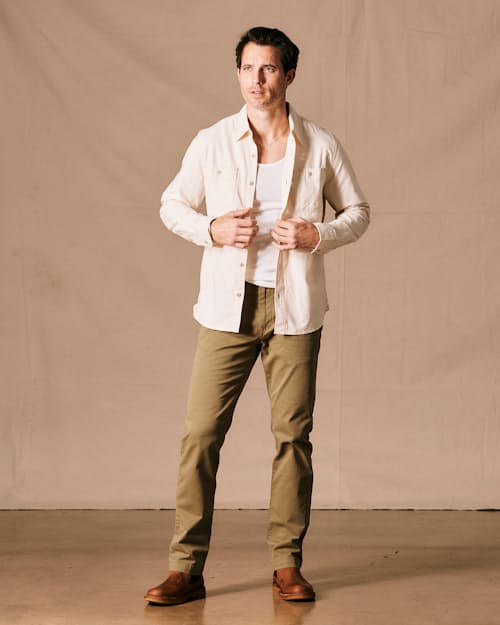 Anthony is 6'2", 187lbs, and wearing a size 32