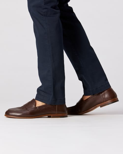 on model image of 365 Chino Pant - HB Straight
