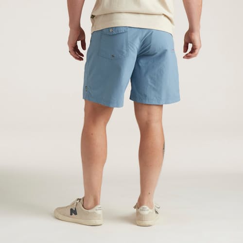 laydown image of Horizon Hybrid Short 2.0 - 7.5"
