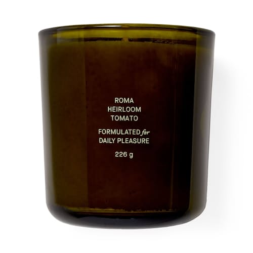 laydown image of Roma Heirloom Tomato Candle