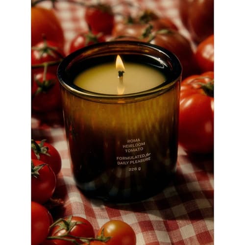 lifestyle image of Roma Heirloom Tomato Candle