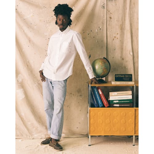 on model image of Classic American Vintage Slim Oxford Shirt