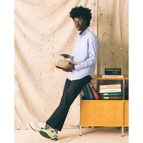 on model image of Classic American Vintage Slim Oxford Shirt