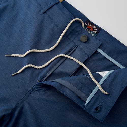 lifestyle image of All Day 4-Way Stretch Shorts - 9"