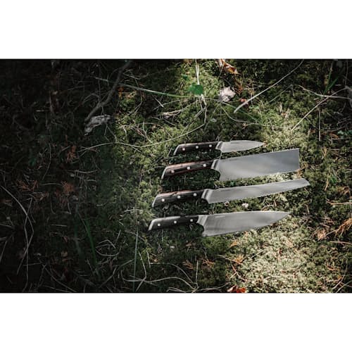 laydown image of No. 9 Bread Knife