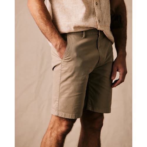 on model image of 365 Short - 9"