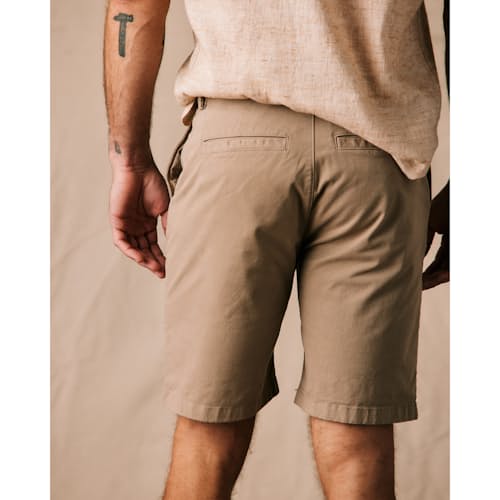 on model image of 365 Short - 9"