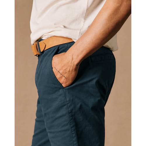 on model image of 365 Short - 9"