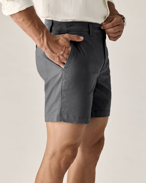 on model image of 365 Chino Short - 7"