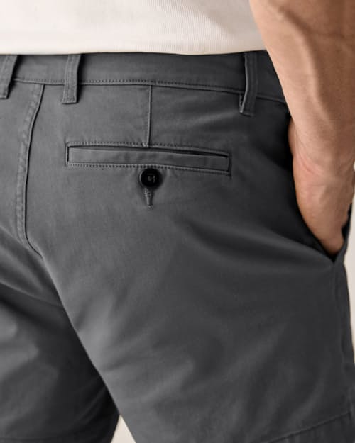 on model image of 365 Chino Short - 7"
