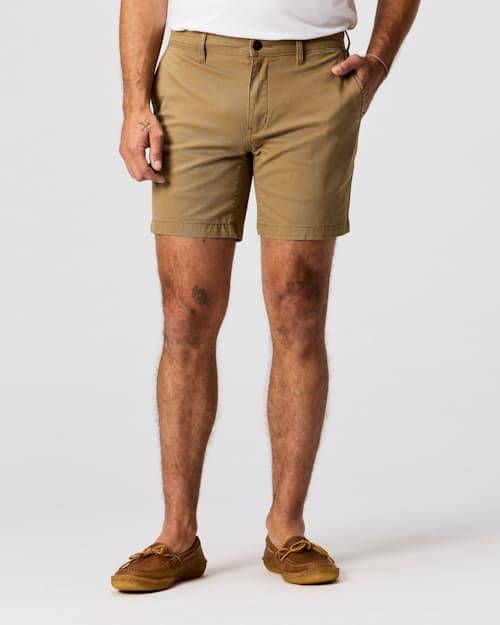 on model image of 365 Chino Short - 7"