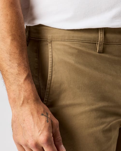 on model image of 365 Chino Short - 7"