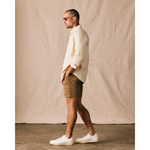 on model image of 365 Short - 7"