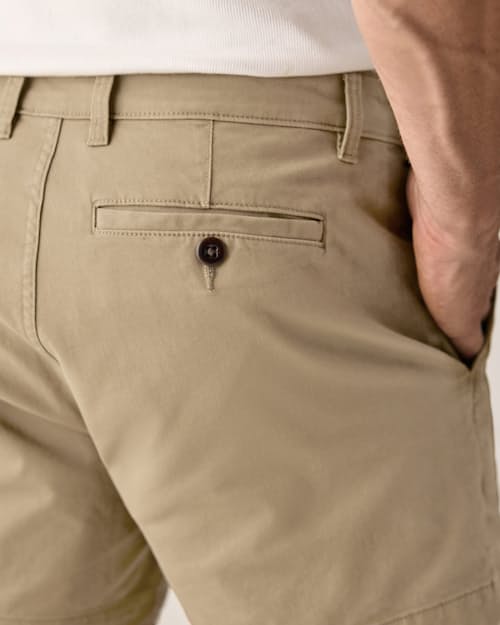 on model image of 365 Chino Short - 7"